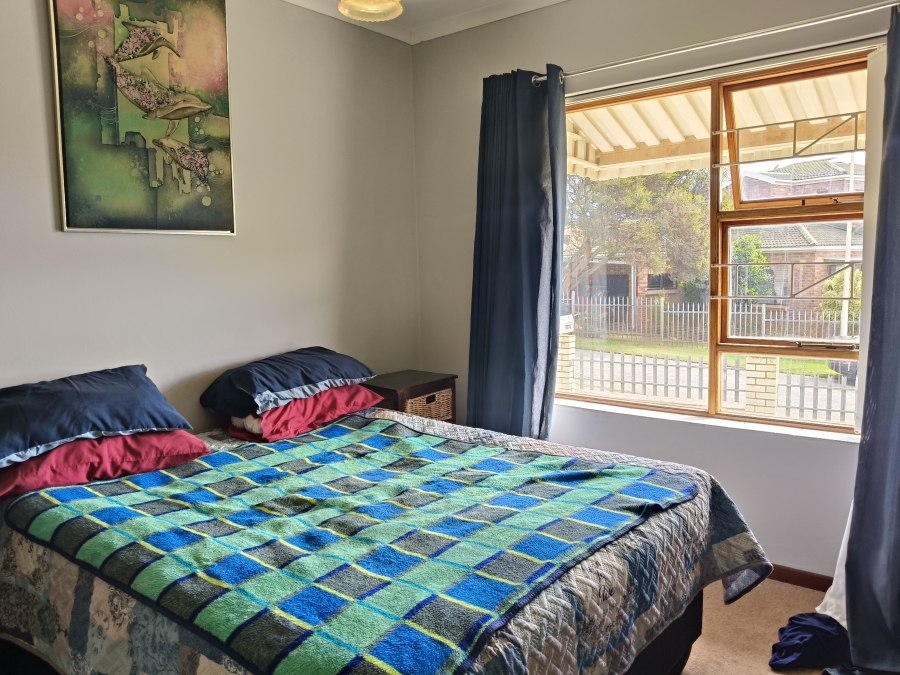 3 Bedroom Property for Sale in Wavecrest Eastern Cape